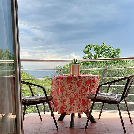 Starry Night - Smart Tv, Extra Big Bed, Big Bathtub, Private Parking, Sea View, Wifi, 2Bedrooms Volosko Exteriér fotografie