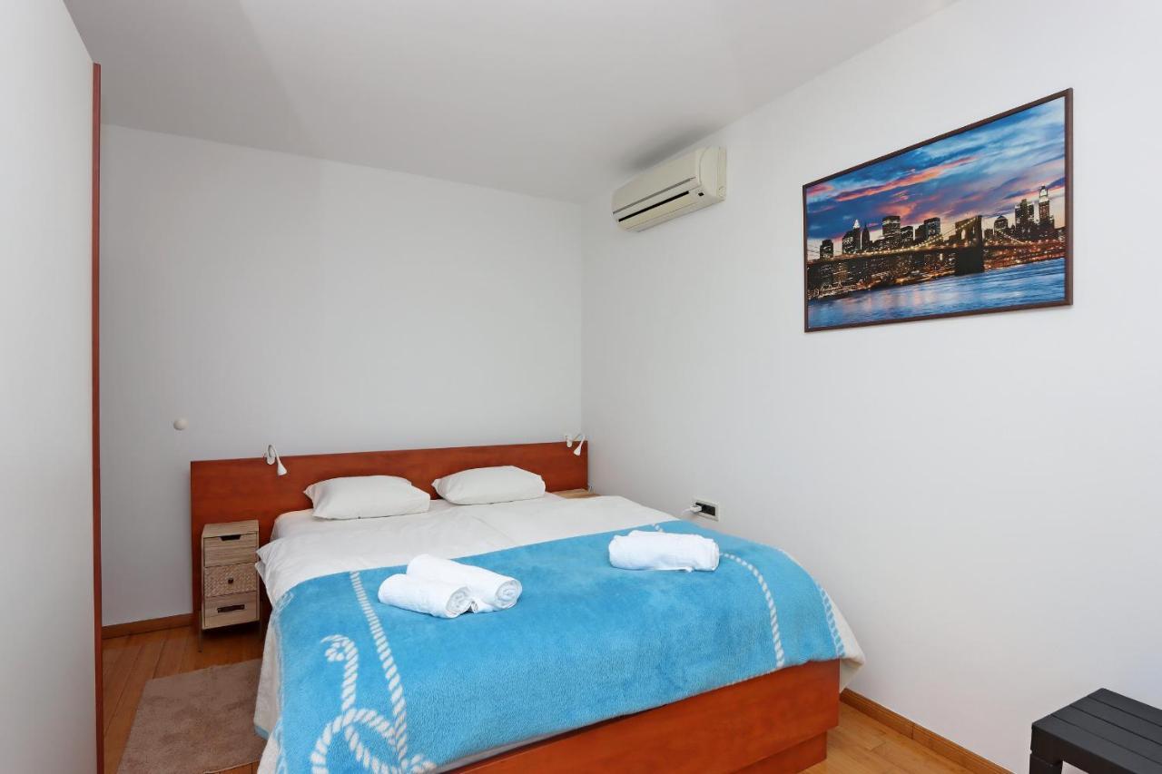Starry Night - Smart Tv, Extra Big Bed, Big Bathtub, Private Parking, Sea View, Wifi, 2Bedrooms Volosko Exteriér fotografie