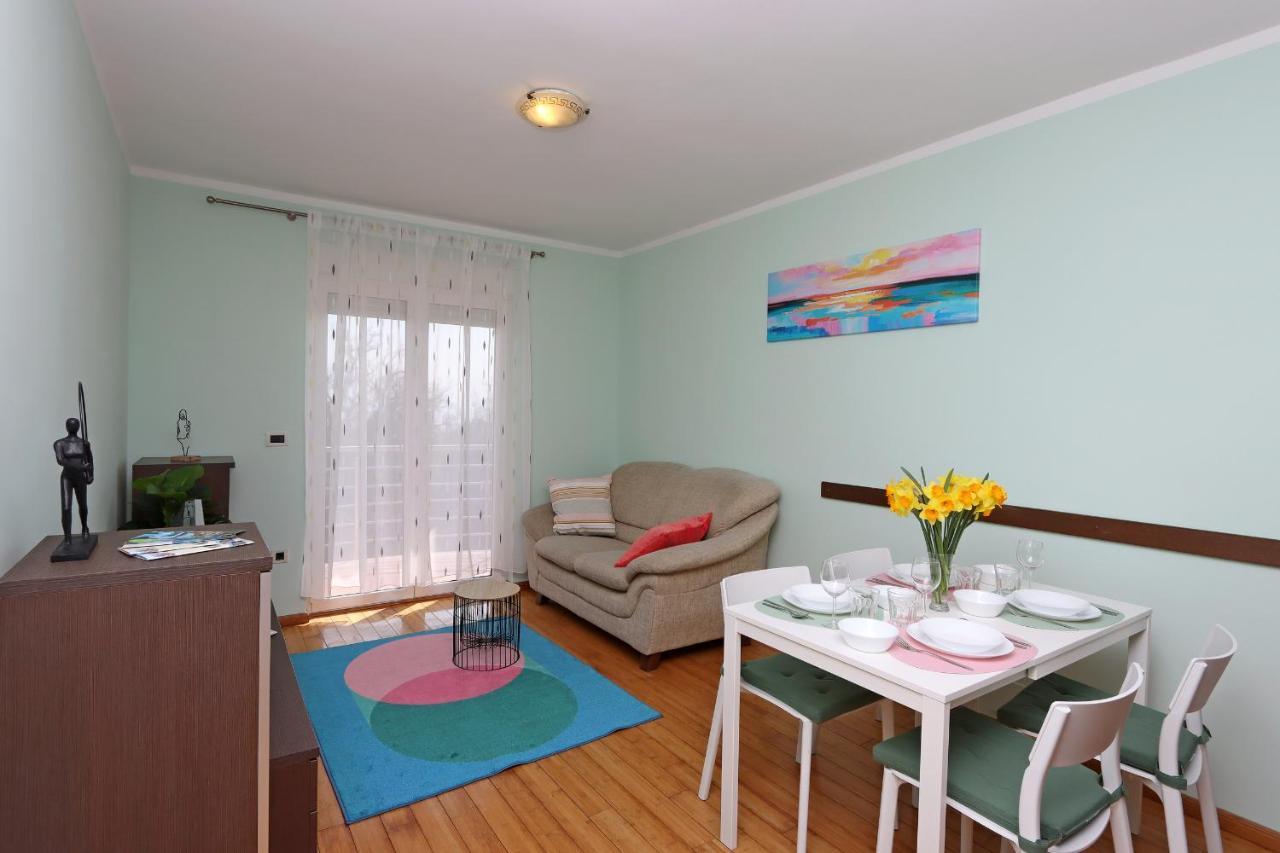 Starry Night - Smart Tv, Extra Big Bed, Big Bathtub, Private Parking, Sea View, Wifi, 2Bedrooms Volosko Exteriér fotografie