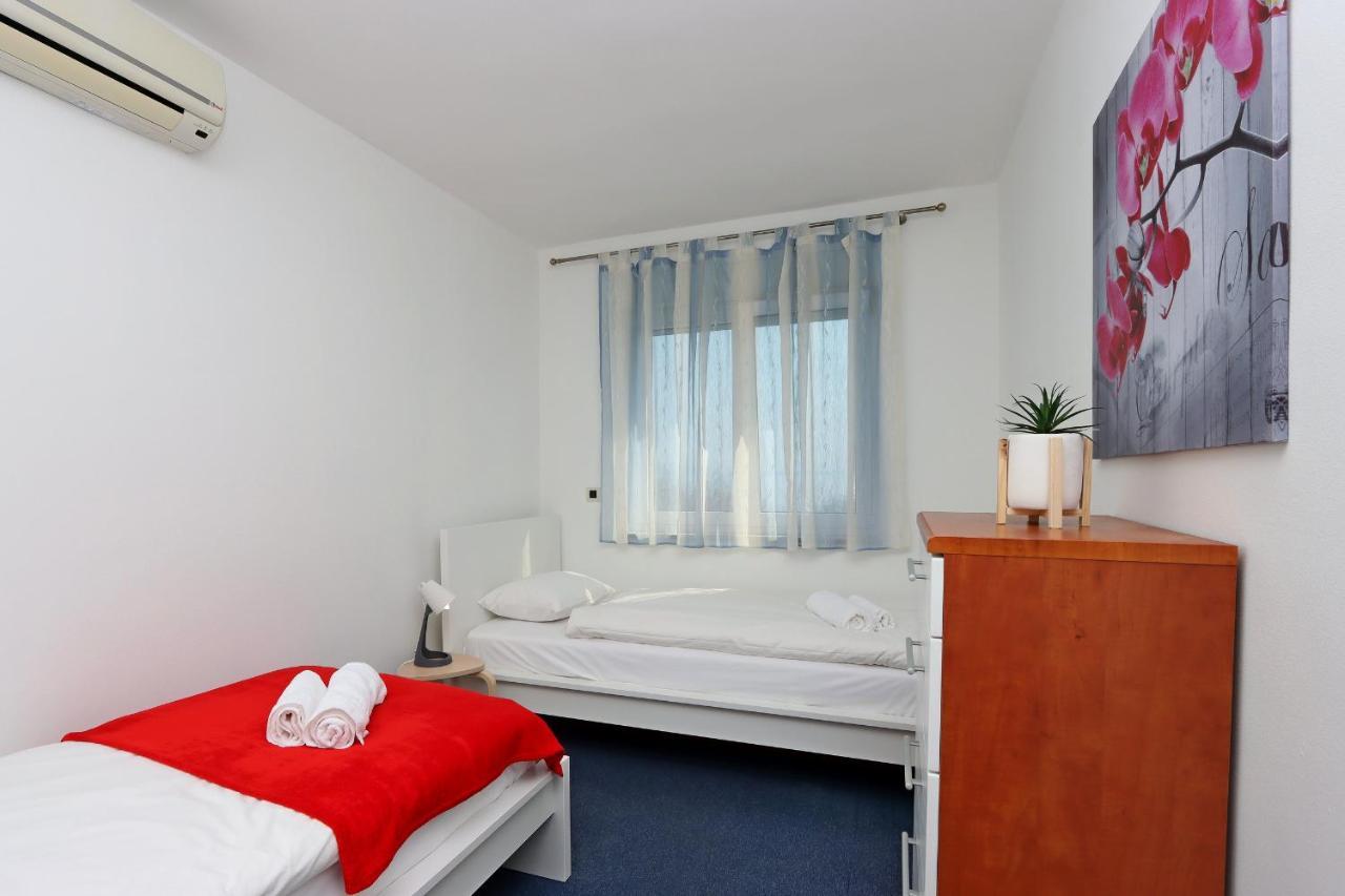 Starry Night - Smart Tv, Extra Big Bed, Big Bathtub, Private Parking, Sea View, Wifi, 2Bedrooms Volosko Exteriér fotografie
