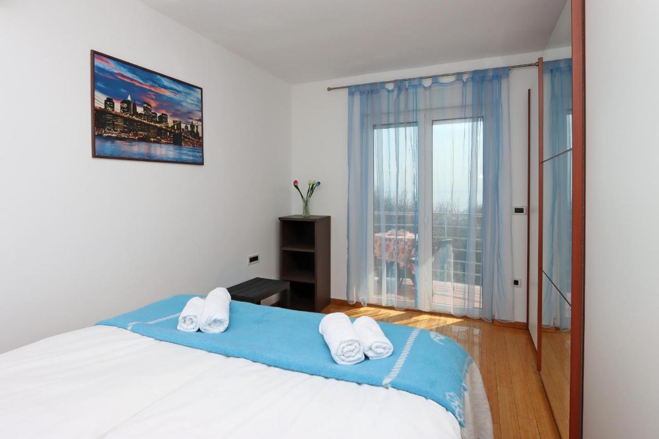Starry Night - Smart Tv, Extra Big Bed, Big Bathtub, Private Parking, Sea View, Wifi, 2Bedrooms Volosko Exteriér fotografie