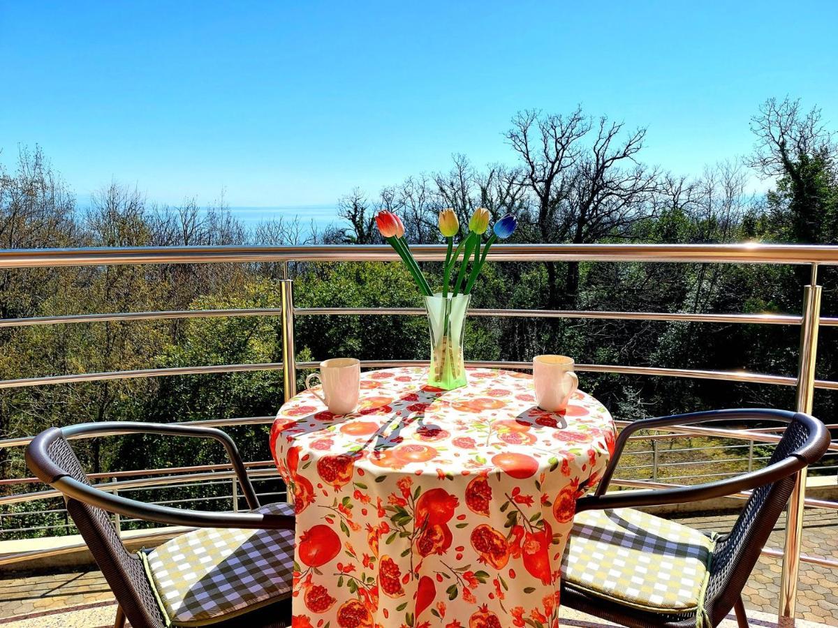 Starry Night - Smart Tv, Extra Big Bed, Big Bathtub, Private Parking, Sea View, Wifi, 2Bedrooms Volosko Exteriér fotografie