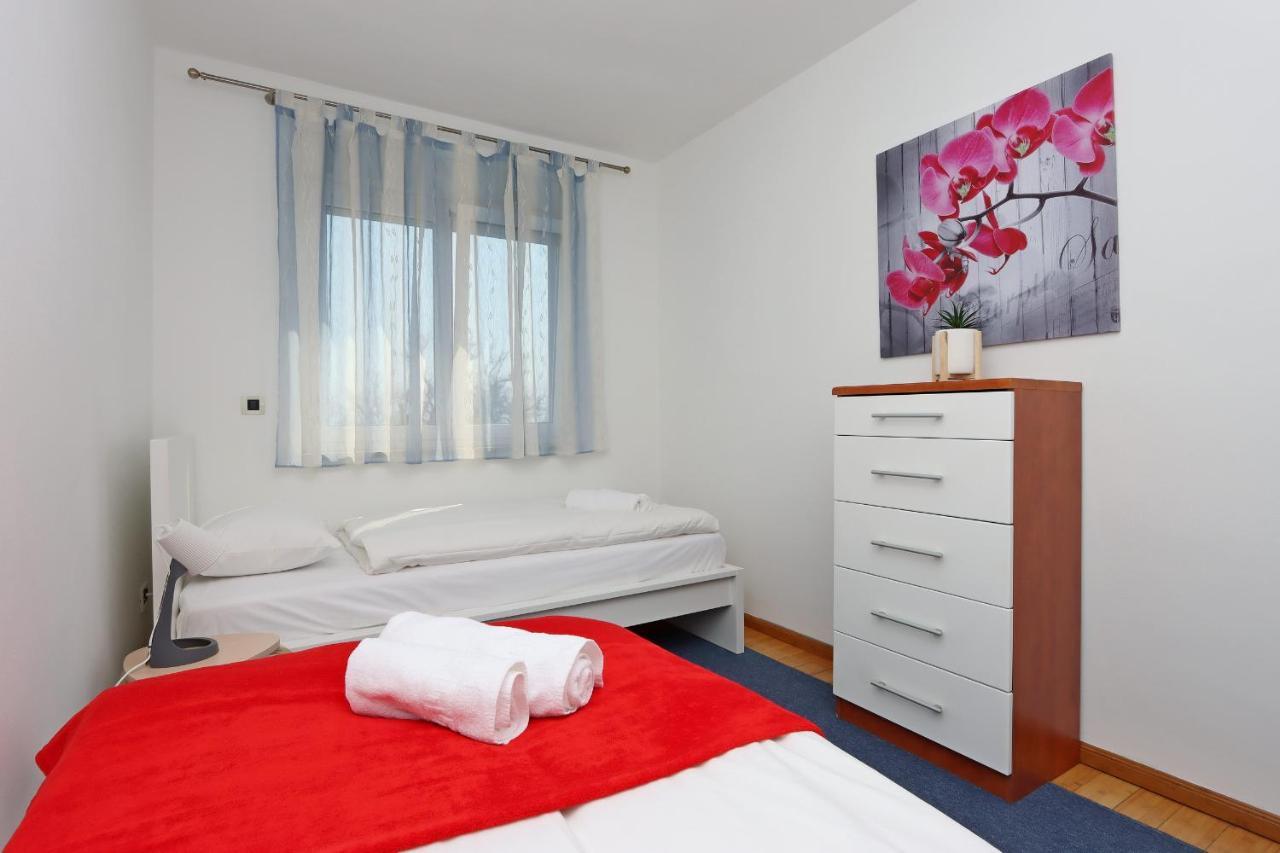 Starry Night - Smart Tv, Extra Big Bed, Big Bathtub, Private Parking, Sea View, Wifi, 2Bedrooms Volosko Exteriér fotografie